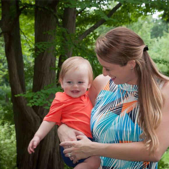 Meet your Posher, Danielle - Picture 1 of 1